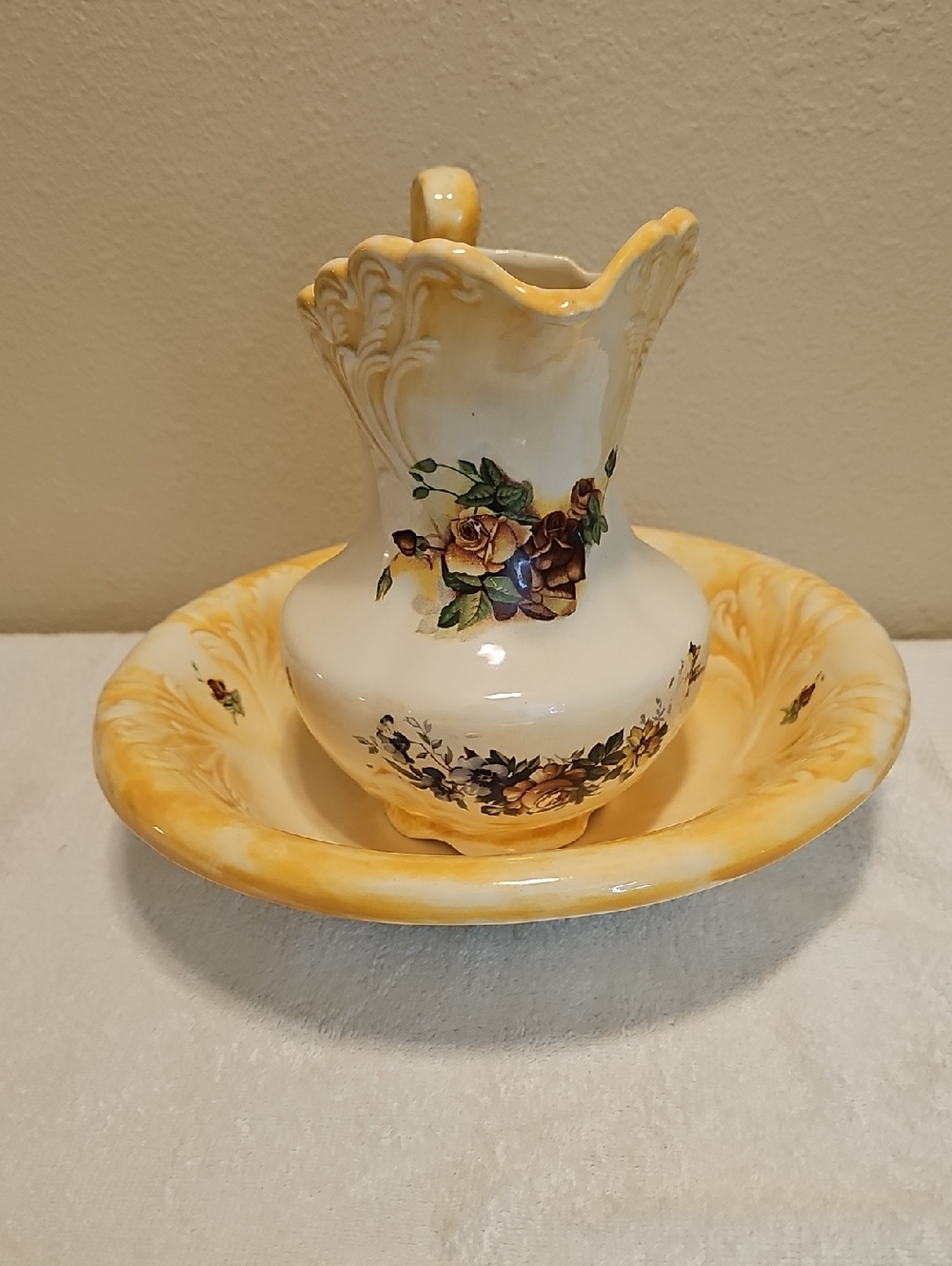 Floral Ceramic Pitcher & Basin Set in Yellow and Cream